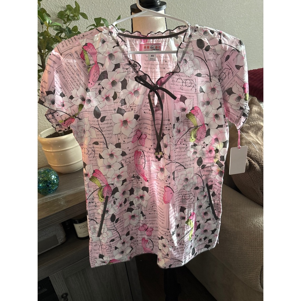 Koi Kathy Peterson Womens Pink Floral Scrub Top XS NWT